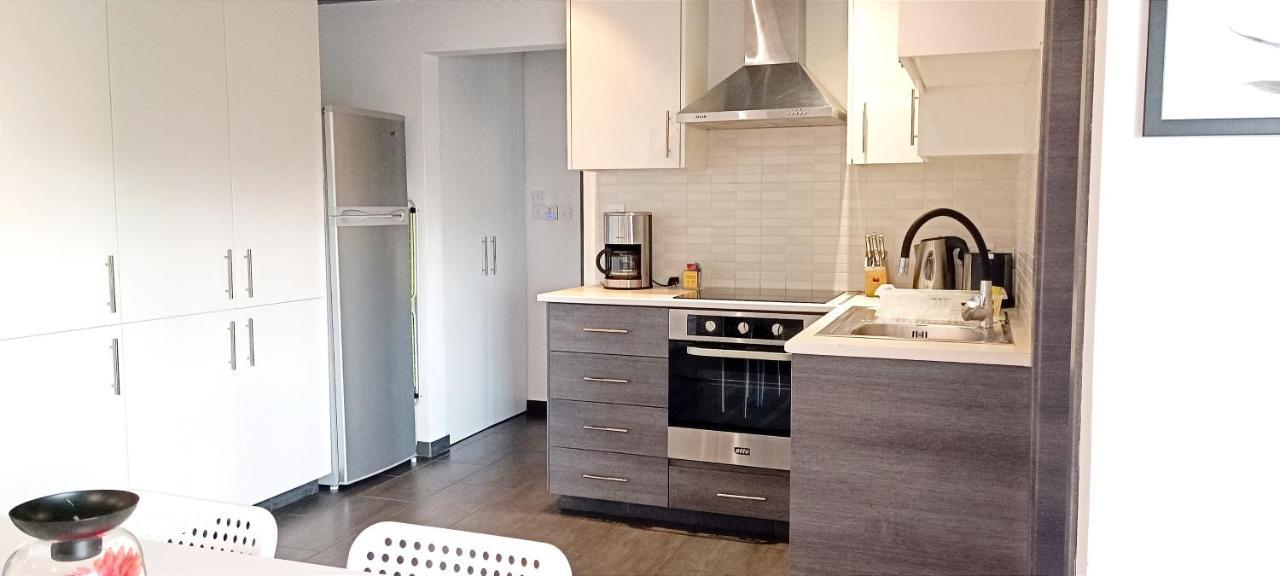 Dezo Luxury Town Apartment ลาร์นาคา ภายนอก รูปภาพ