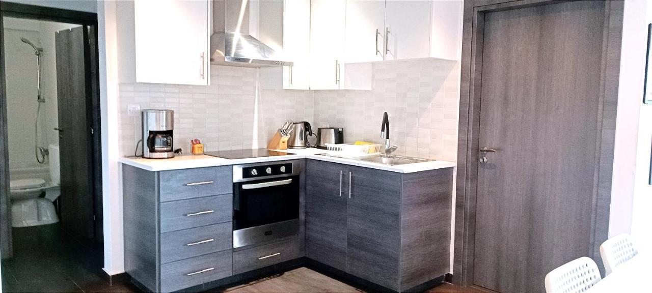 Dezo Luxury Town Apartment ลาร์นาคา ภายนอก รูปภาพ