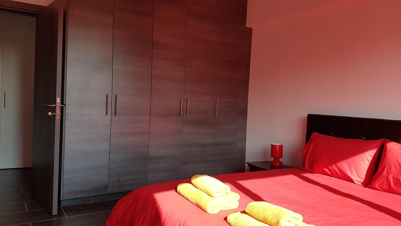 Dezo Luxury Town Apartment ลาร์นาคา ภายนอก รูปภาพ